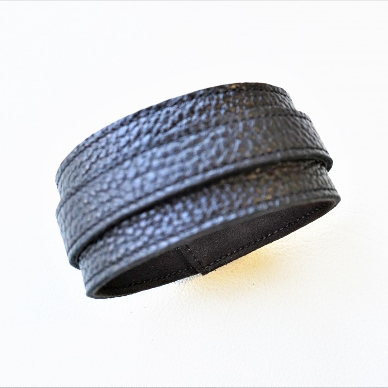 Bracelet 4 cm en cuir souple grainé noir pour poignet large