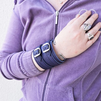 Bracelet de force artisanal unisexe en cuir bleu fait en France