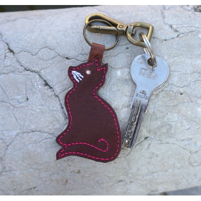 Porte clé ou charme de sac chat en cuir marron idée cadeau ami des chats